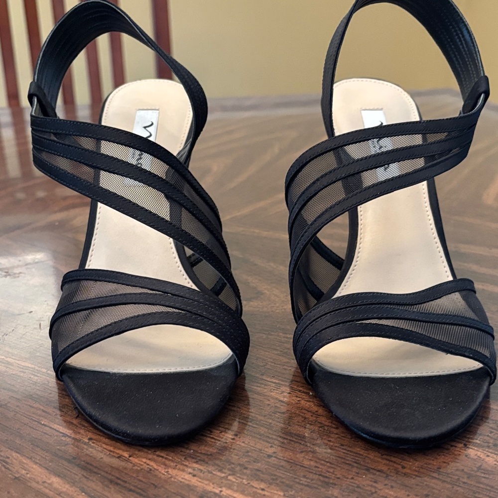 Elegant Black Strappy Women's Sandals